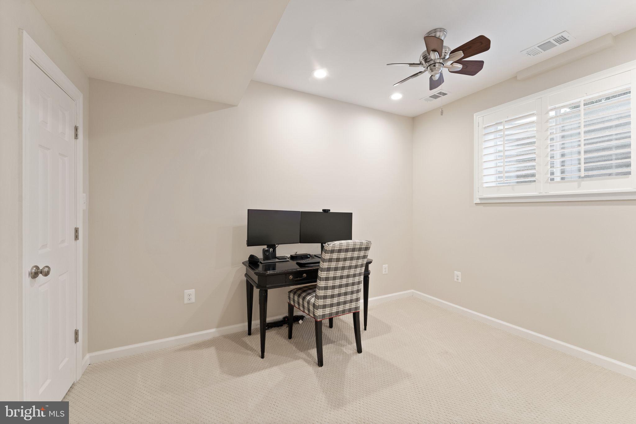 RIVER CREEK - Residential