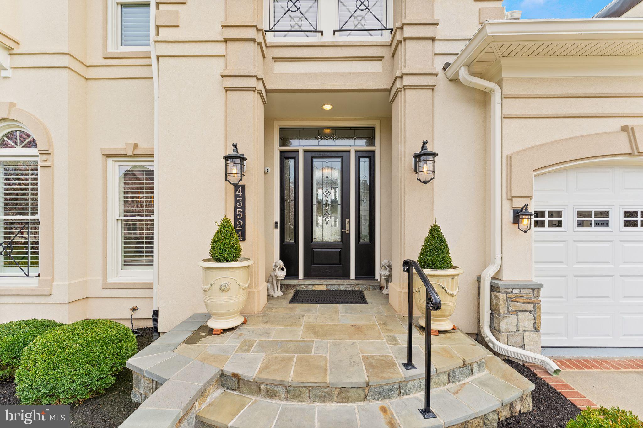 RIVER CREEK - Residential