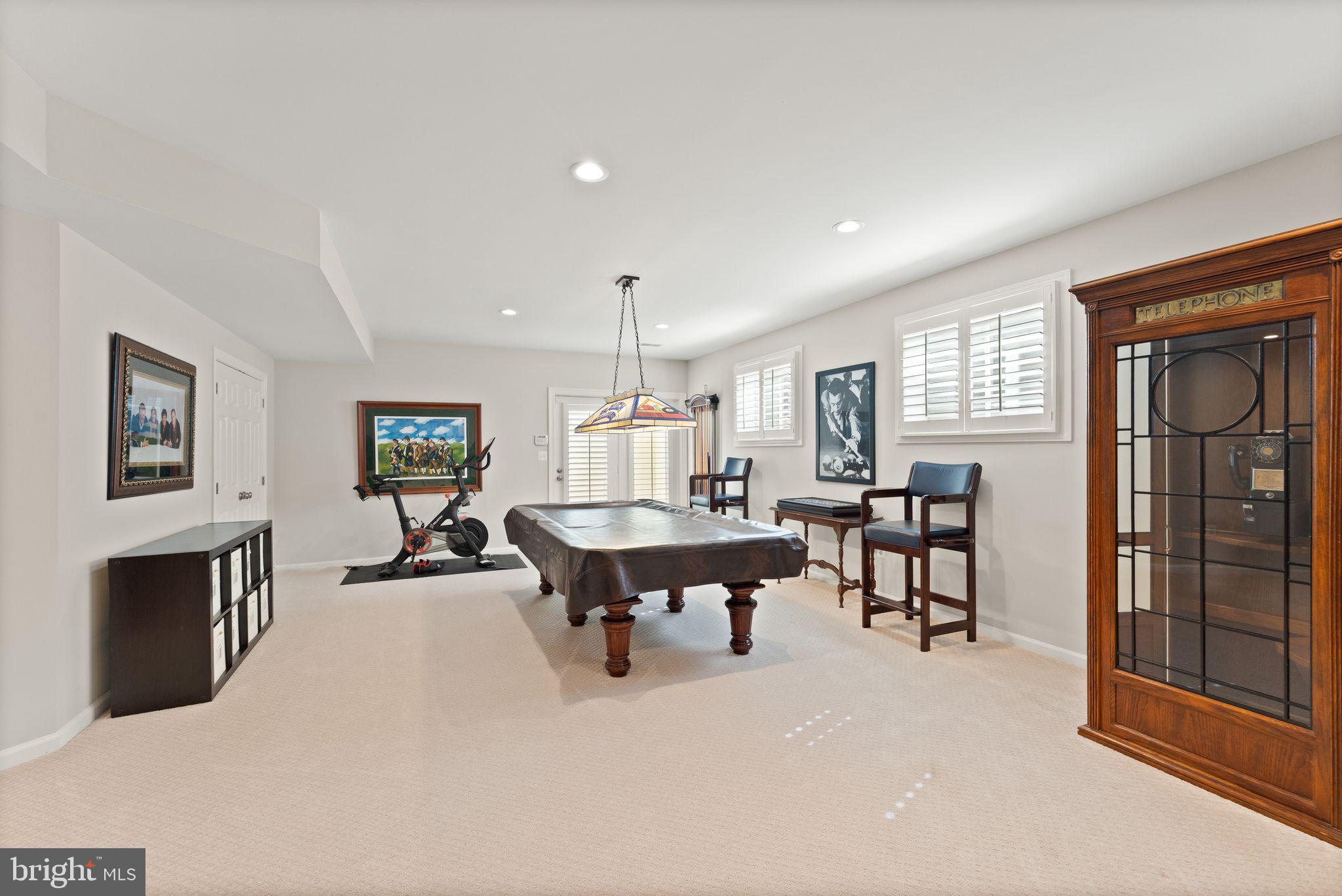 RIVER CREEK - Residential