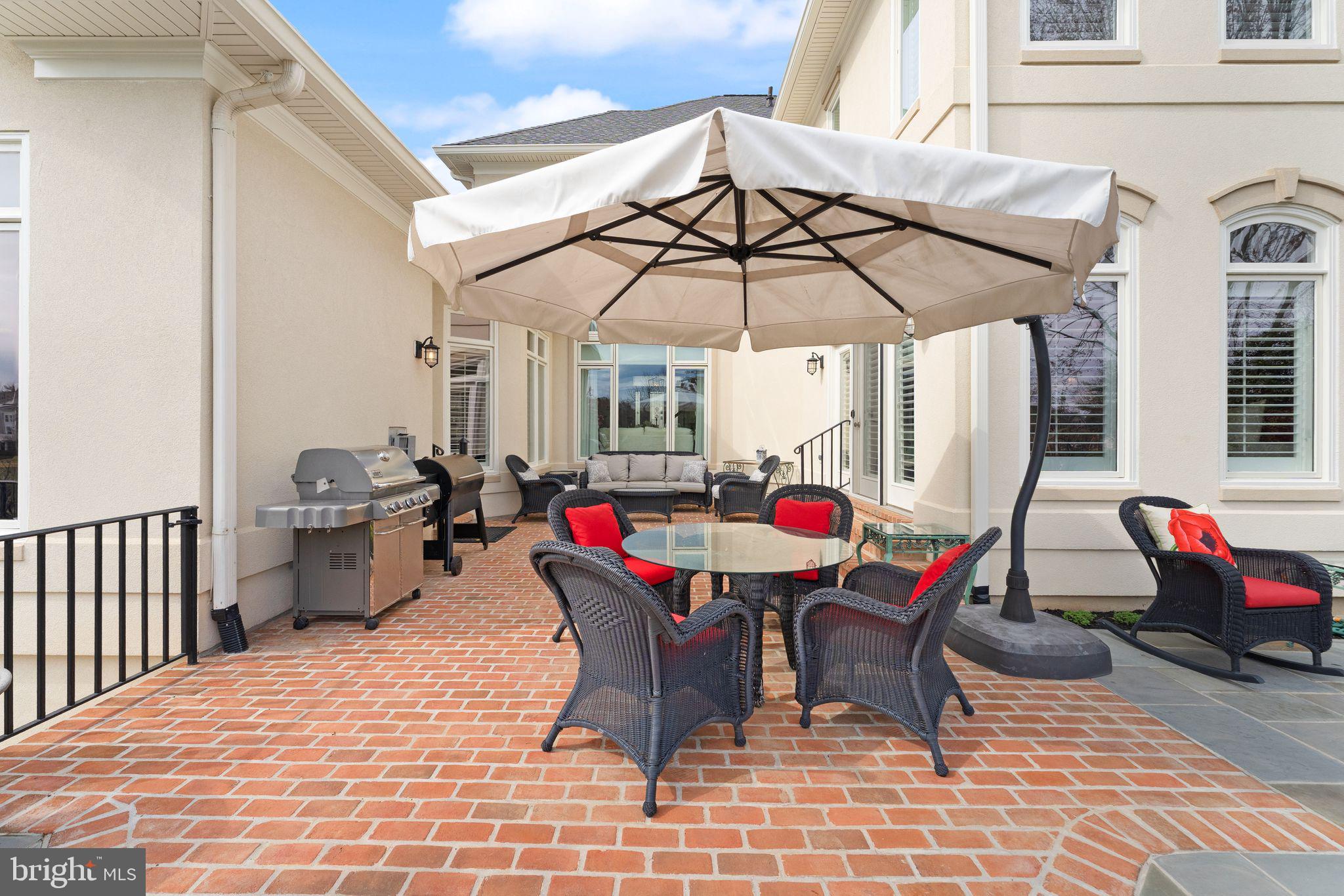 RIVER CREEK - Residential