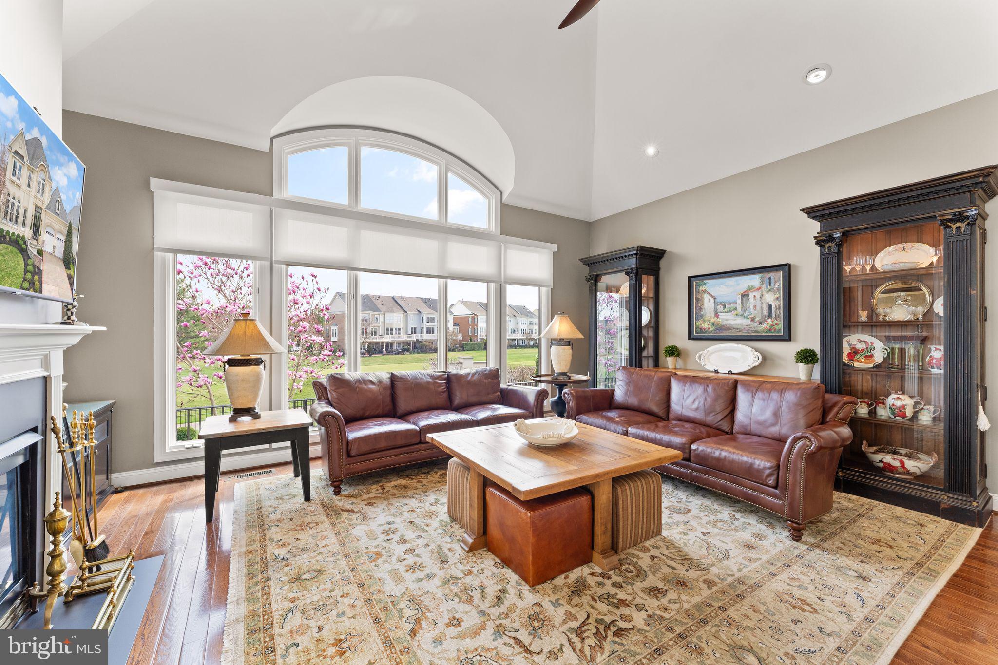 RIVER CREEK - Residential