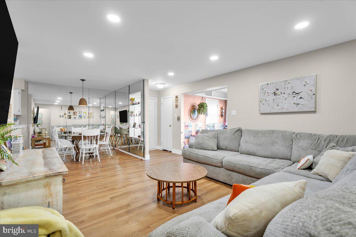 13 BRIGHTON PLACE