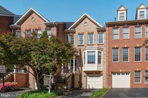 3016 Fallswood Glen Court, Falls Church, VA MLS: VAFX2237538