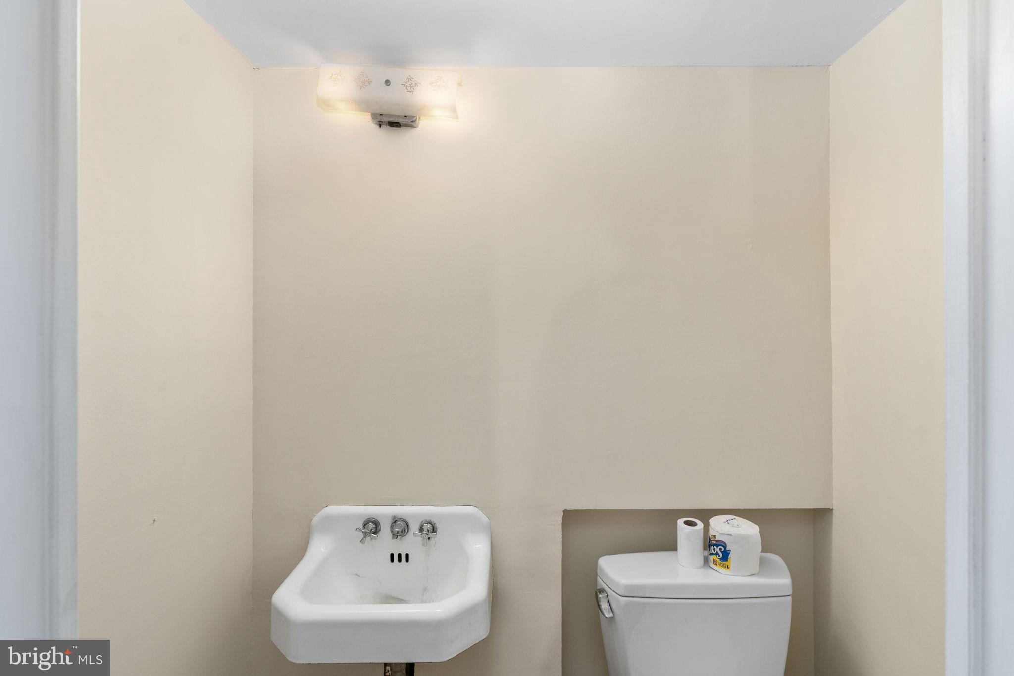 BARCROFT HILLS - Residential