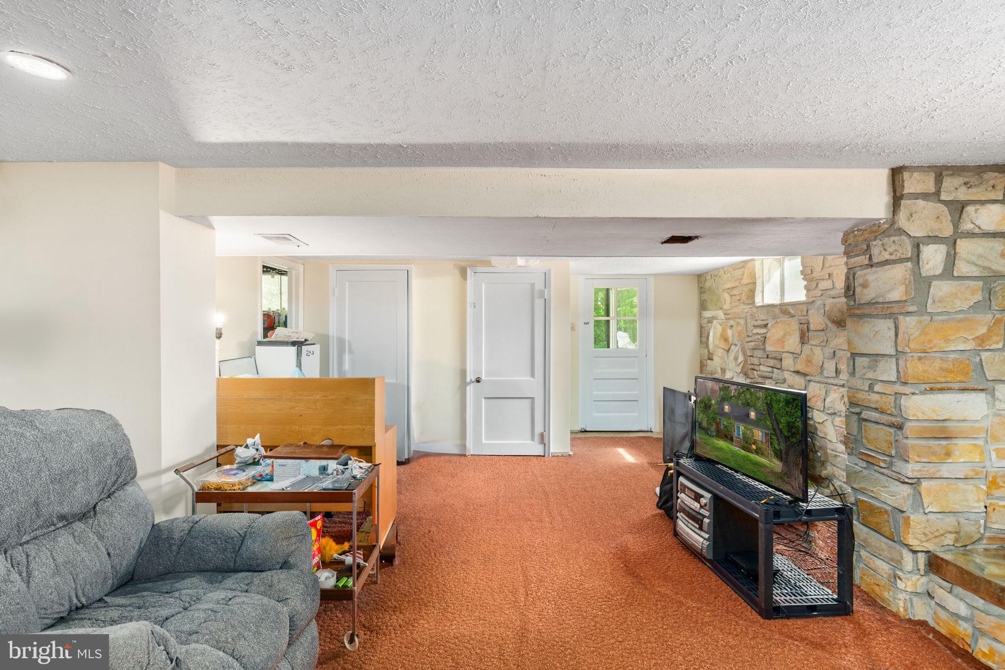 BARCROFT HILLS - Residential