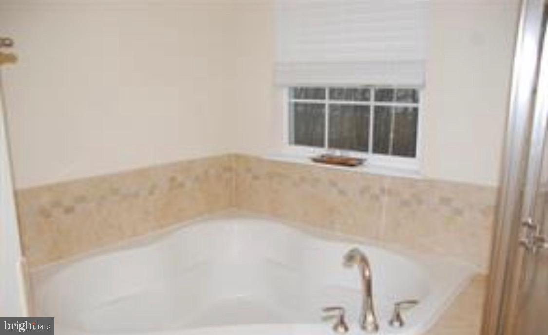 TANYARD SPRINGS - Residential Lease