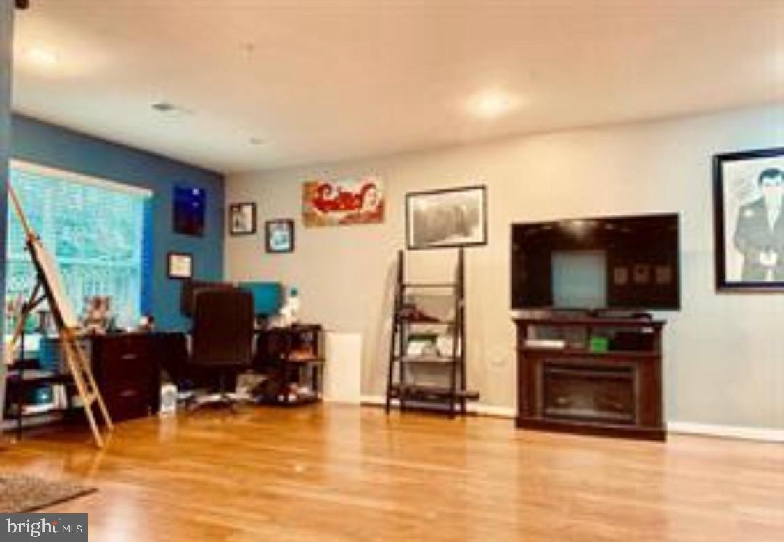 TANYARD SPRINGS - Residential Lease