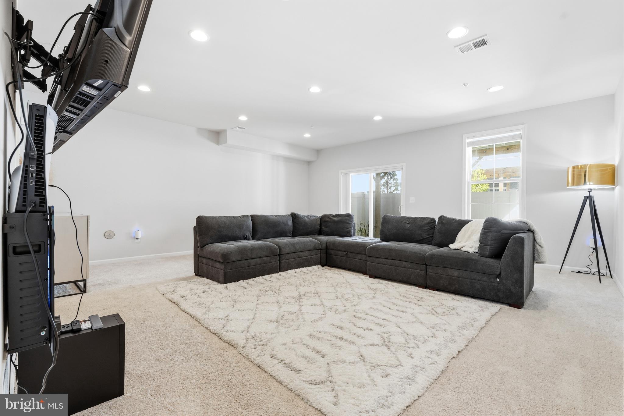 WESTRIDGE AT WESTPHALIA - Residential Lease