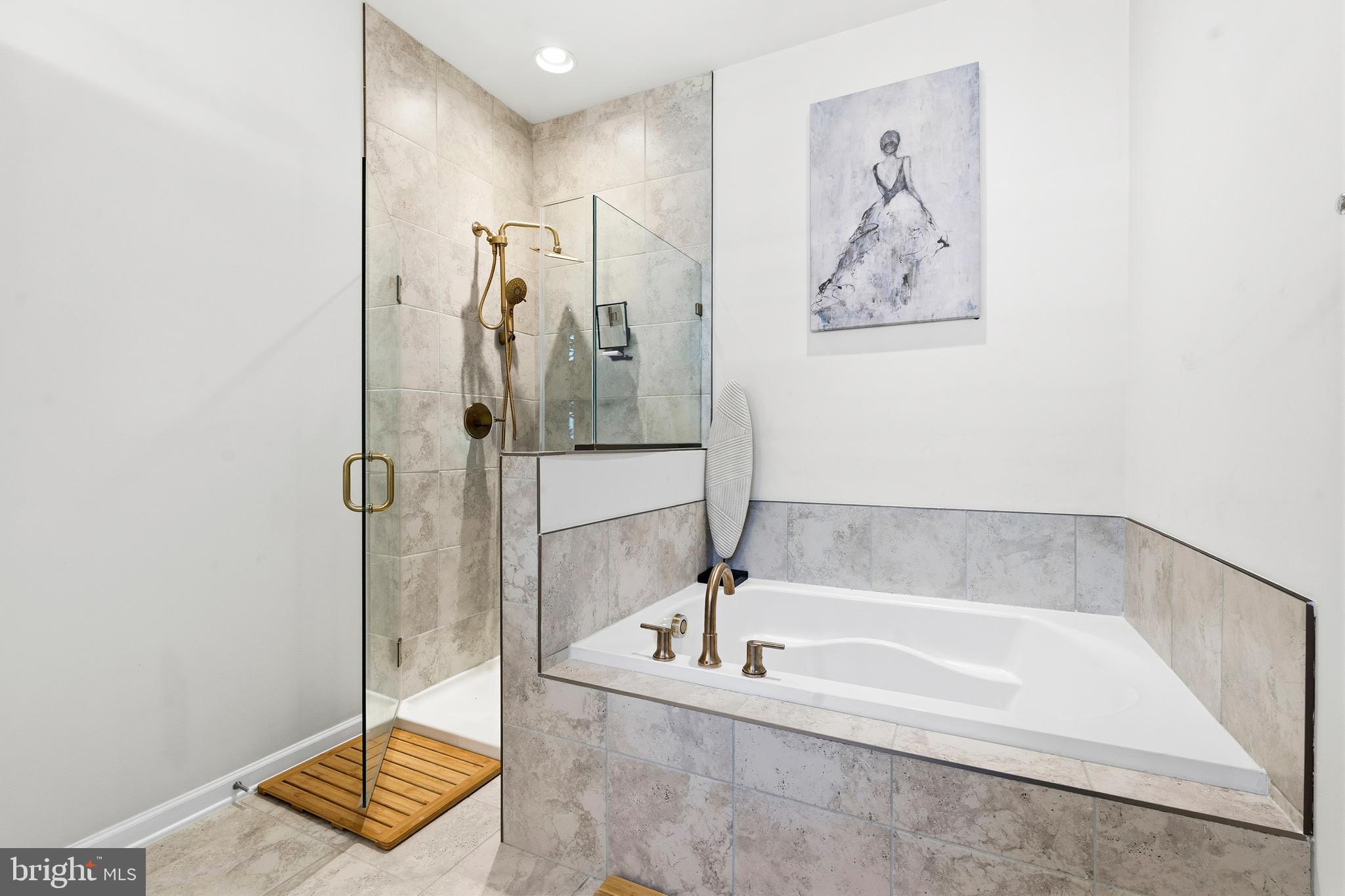 WESTRIDGE AT WESTPHALIA - Residential Lease