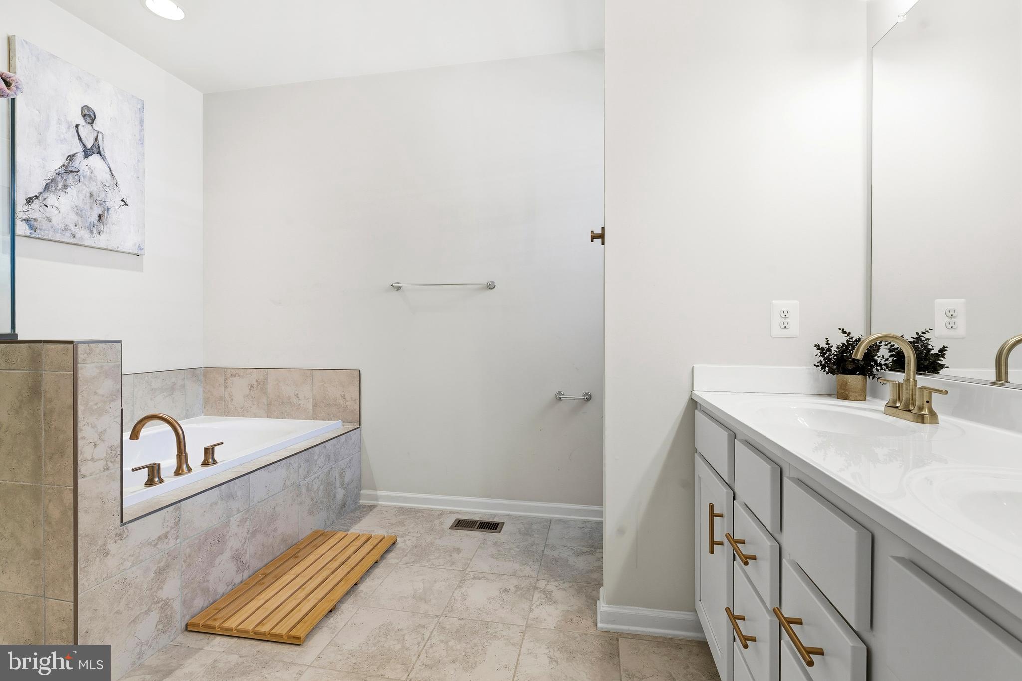 WESTRIDGE AT WESTPHALIA - Residential Lease