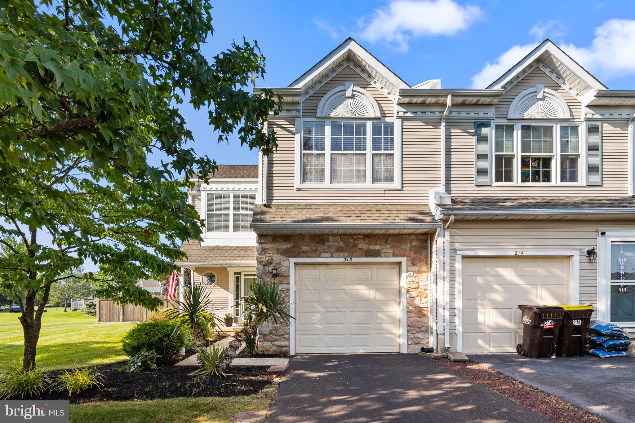 213 MULBERRY PLACE