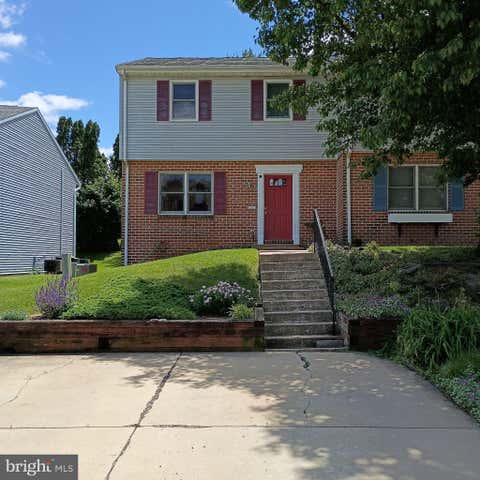 Townhouse For Sale - 53 Oriole Drive<br/> EPHRATA, PA 17522