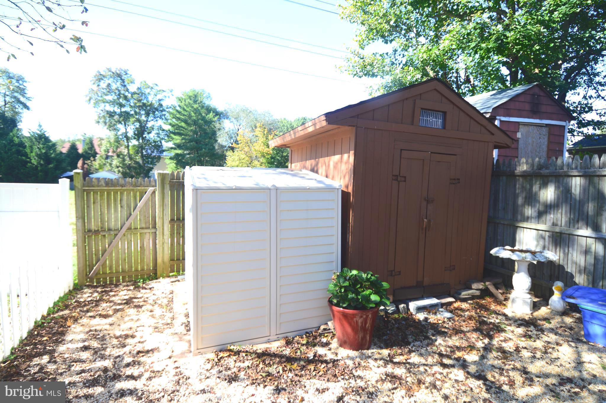 CASTLEMILL - Residential