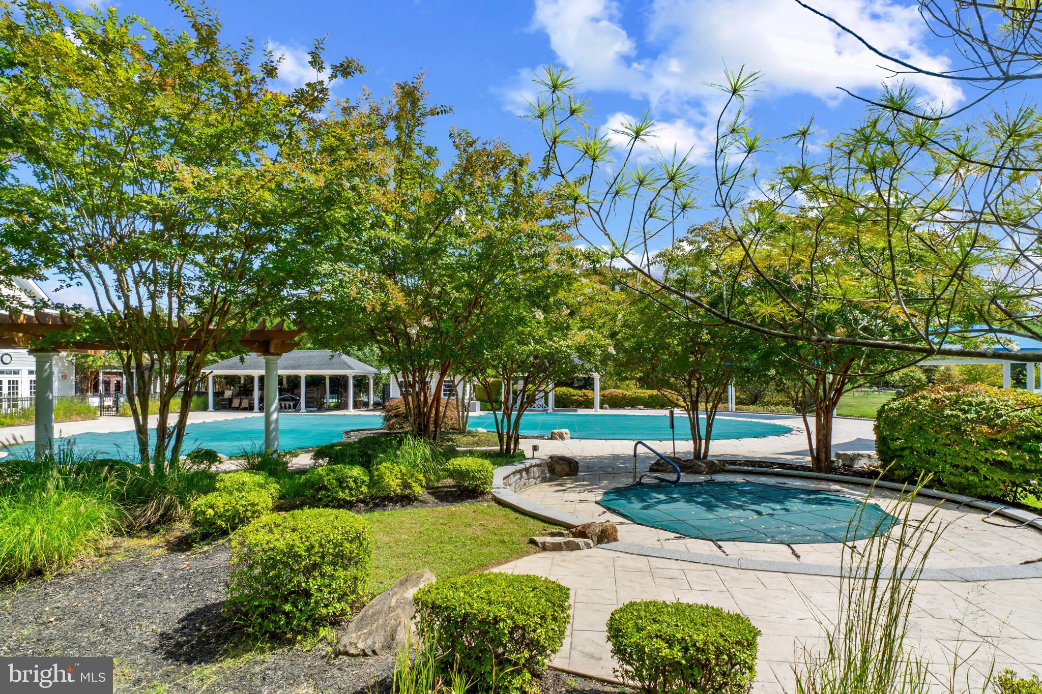 THE BLUFFS AT QUARRY LAKE - Residential