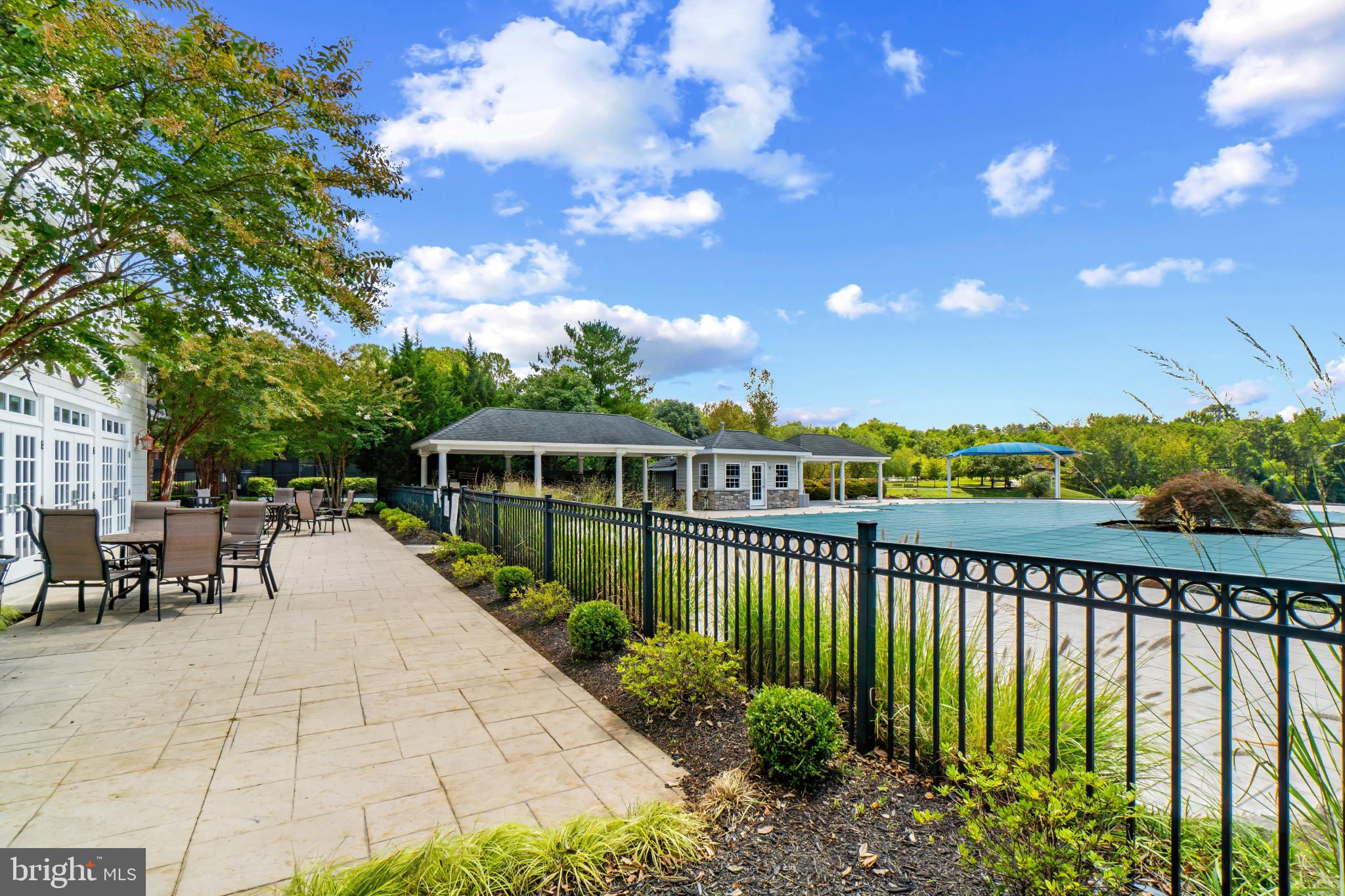 THE BLUFFS AT QUARRY LAKE - Residential