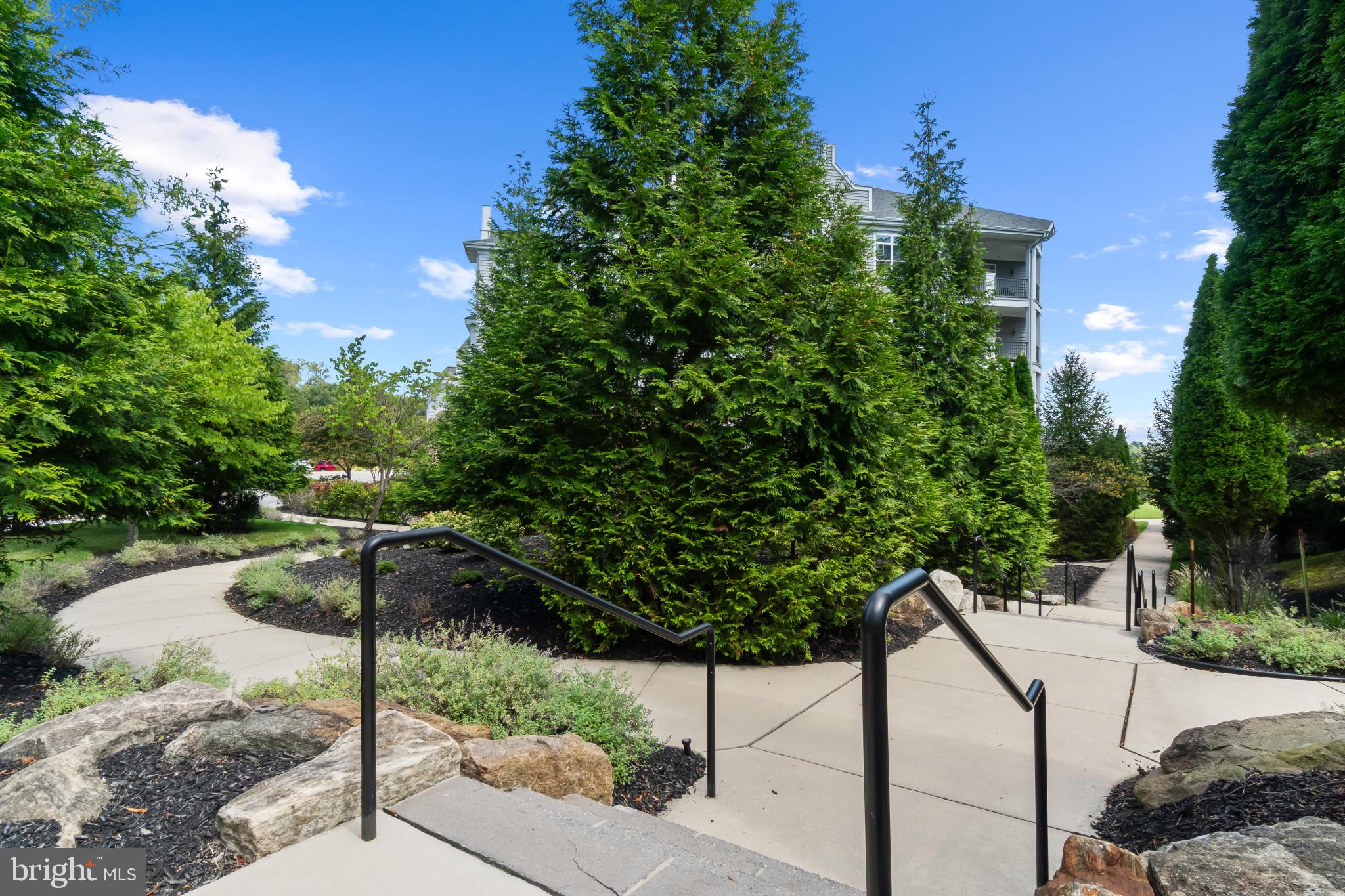 THE BLUFFS AT QUARRY LAKE - Residential