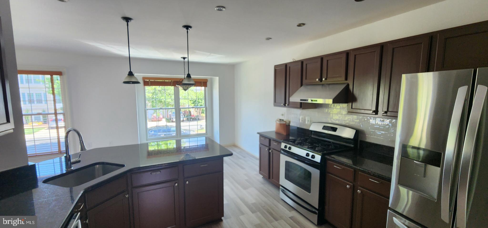 POTOMAC LAKES - Residential Lease