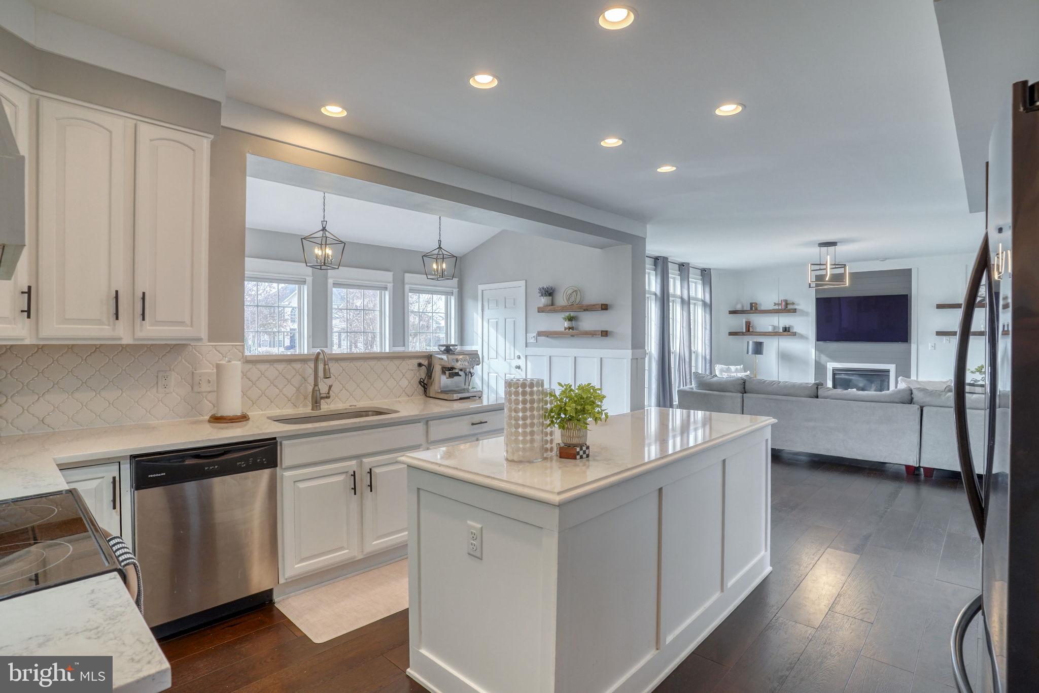 ESTATES AT ST ANNE - Residential