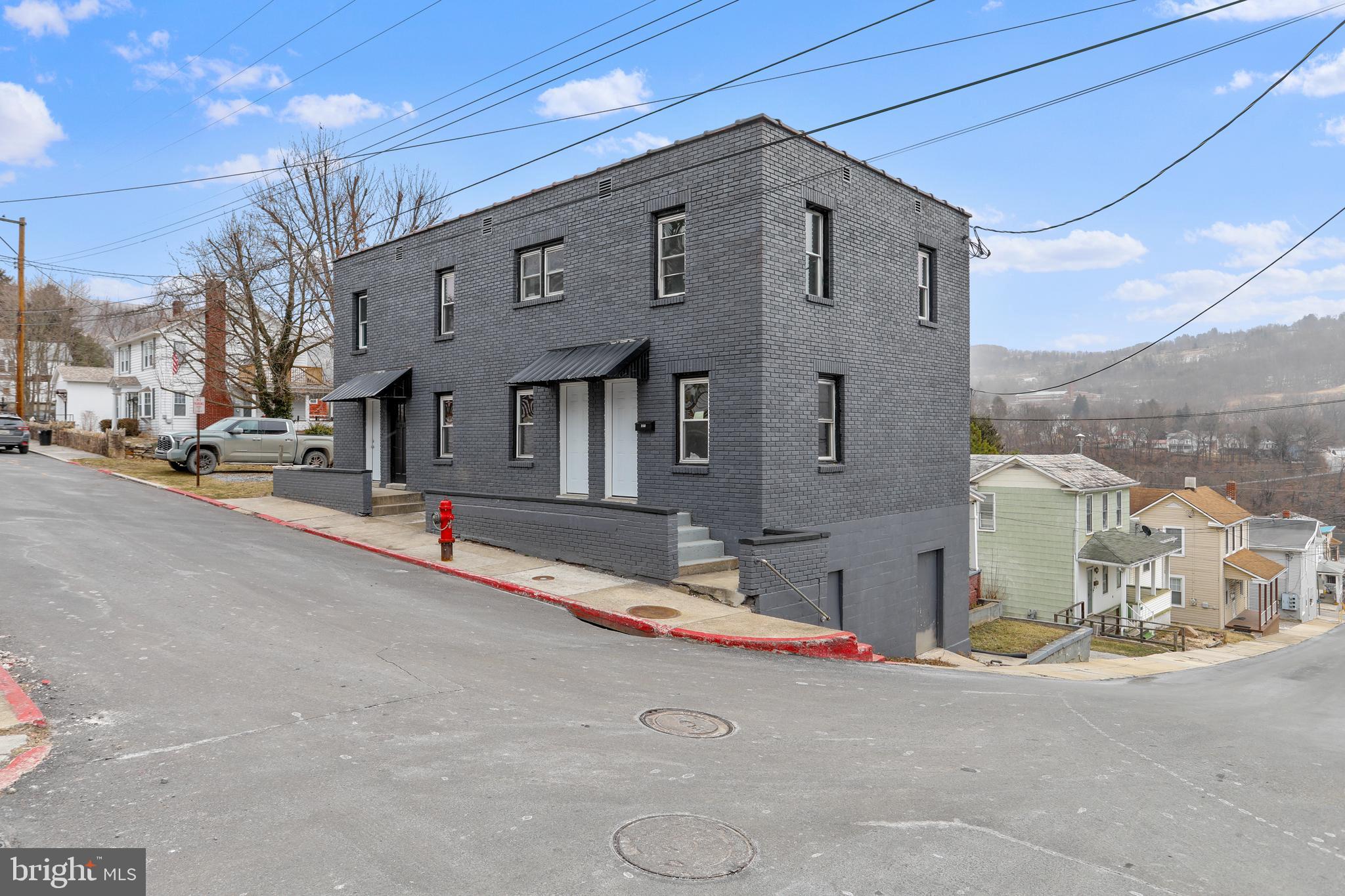 400 - 406 WALNUT STREET