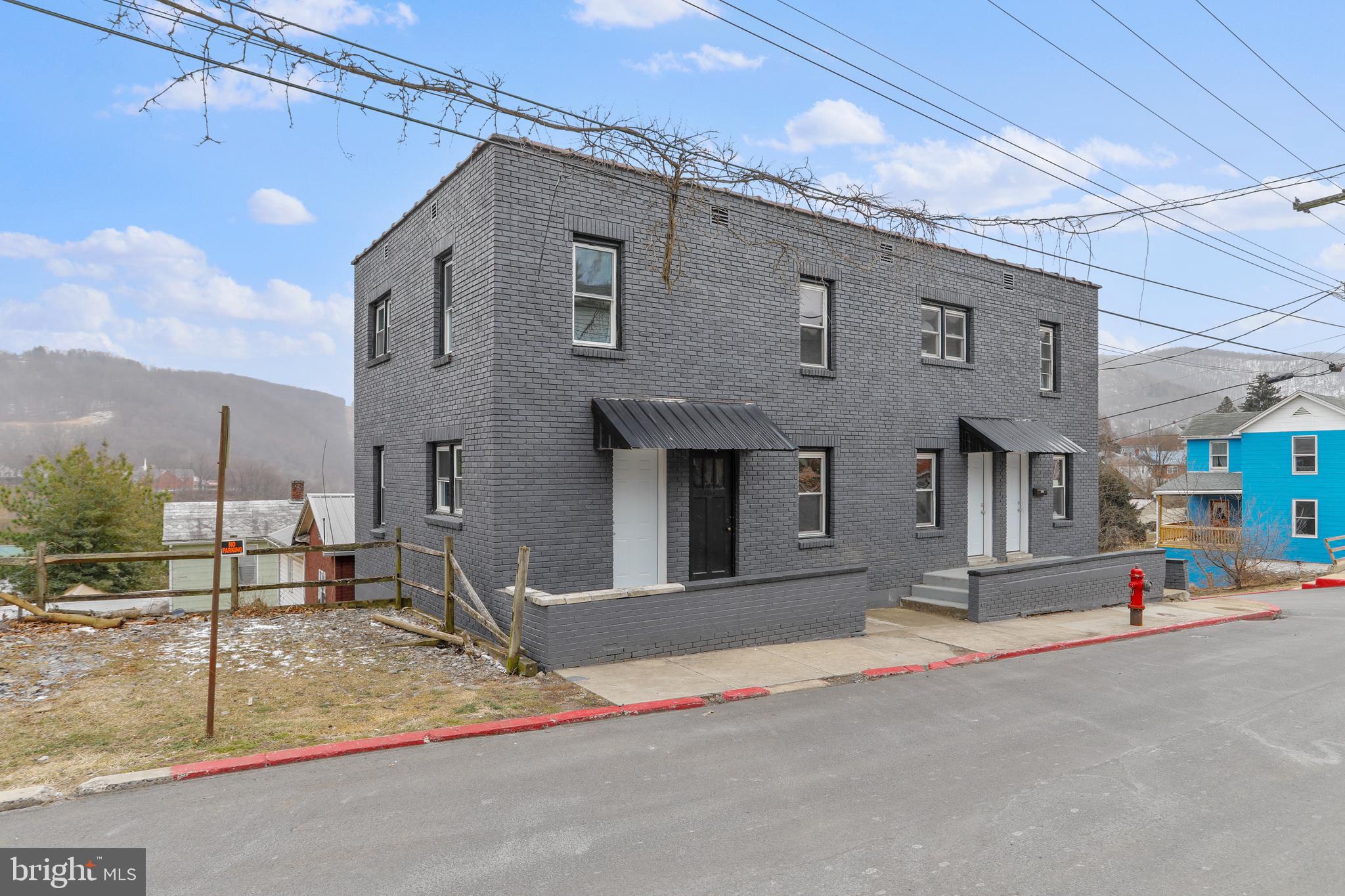 400 - 406 WALNUT STREET