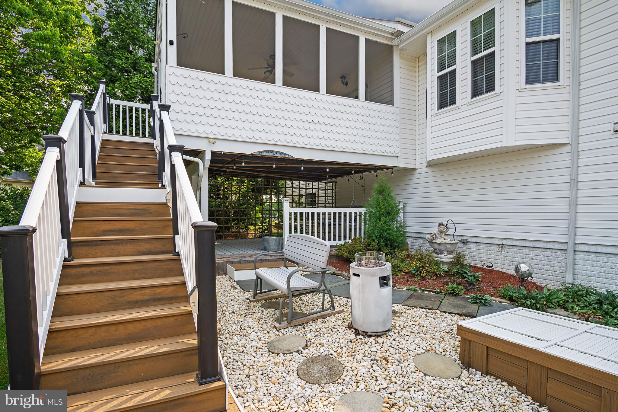 FIELDSTONE - Residential