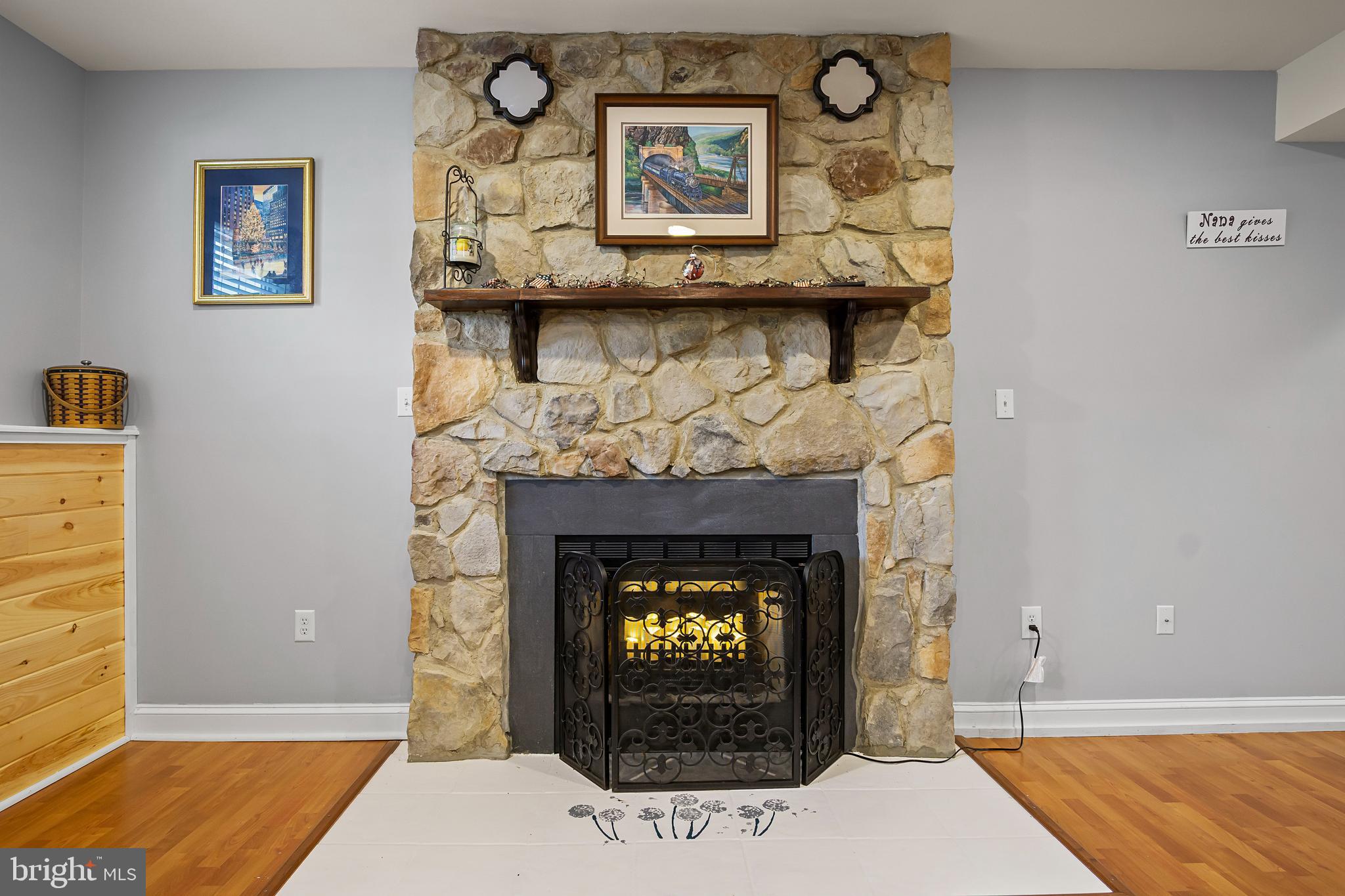 FIELDSTONE - Residential