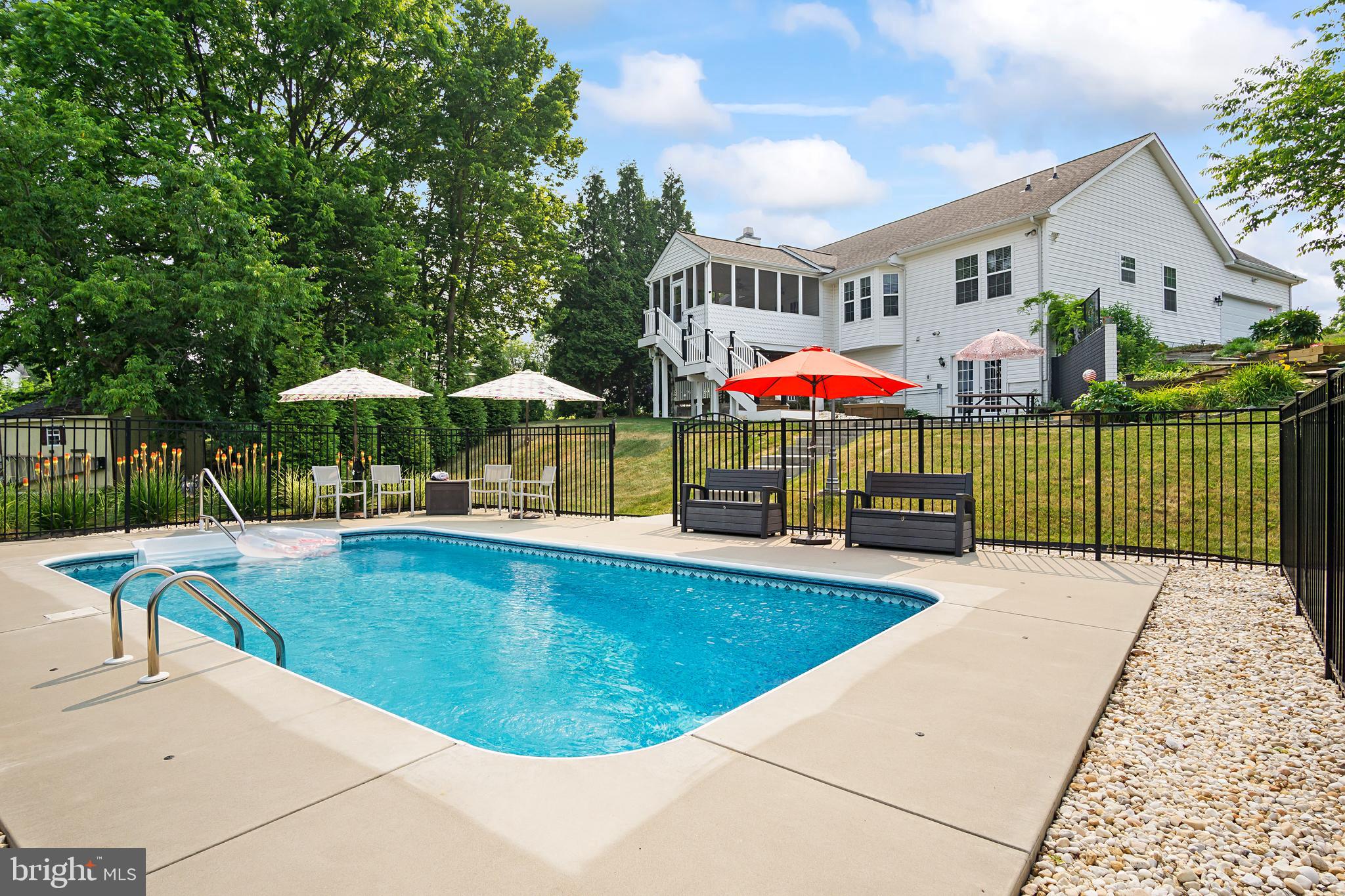 FIELDSTONE - Residential