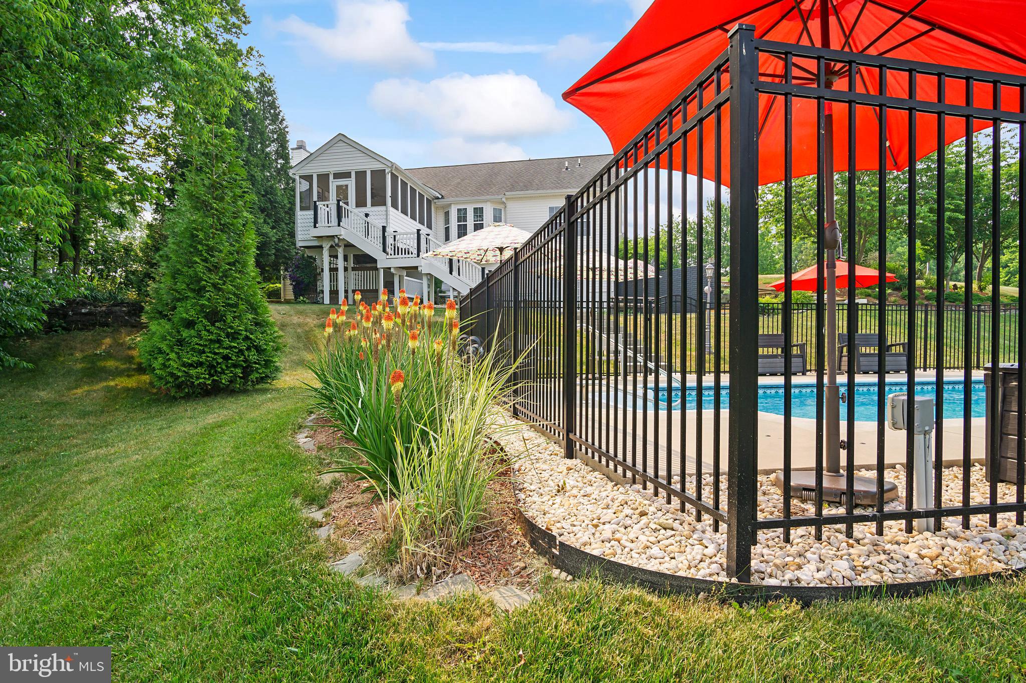 FIELDSTONE - Residential