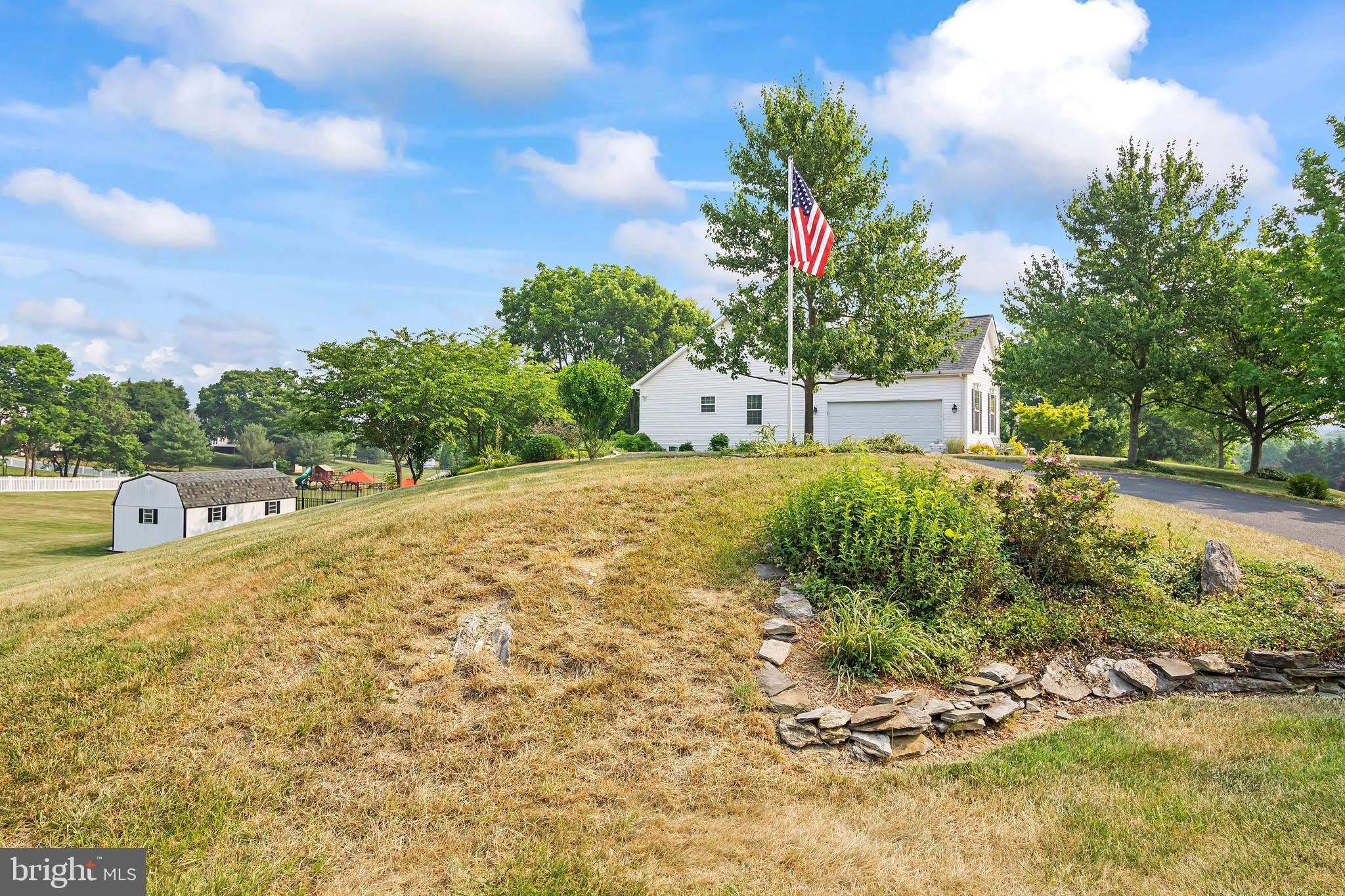 FIELDSTONE - Residential