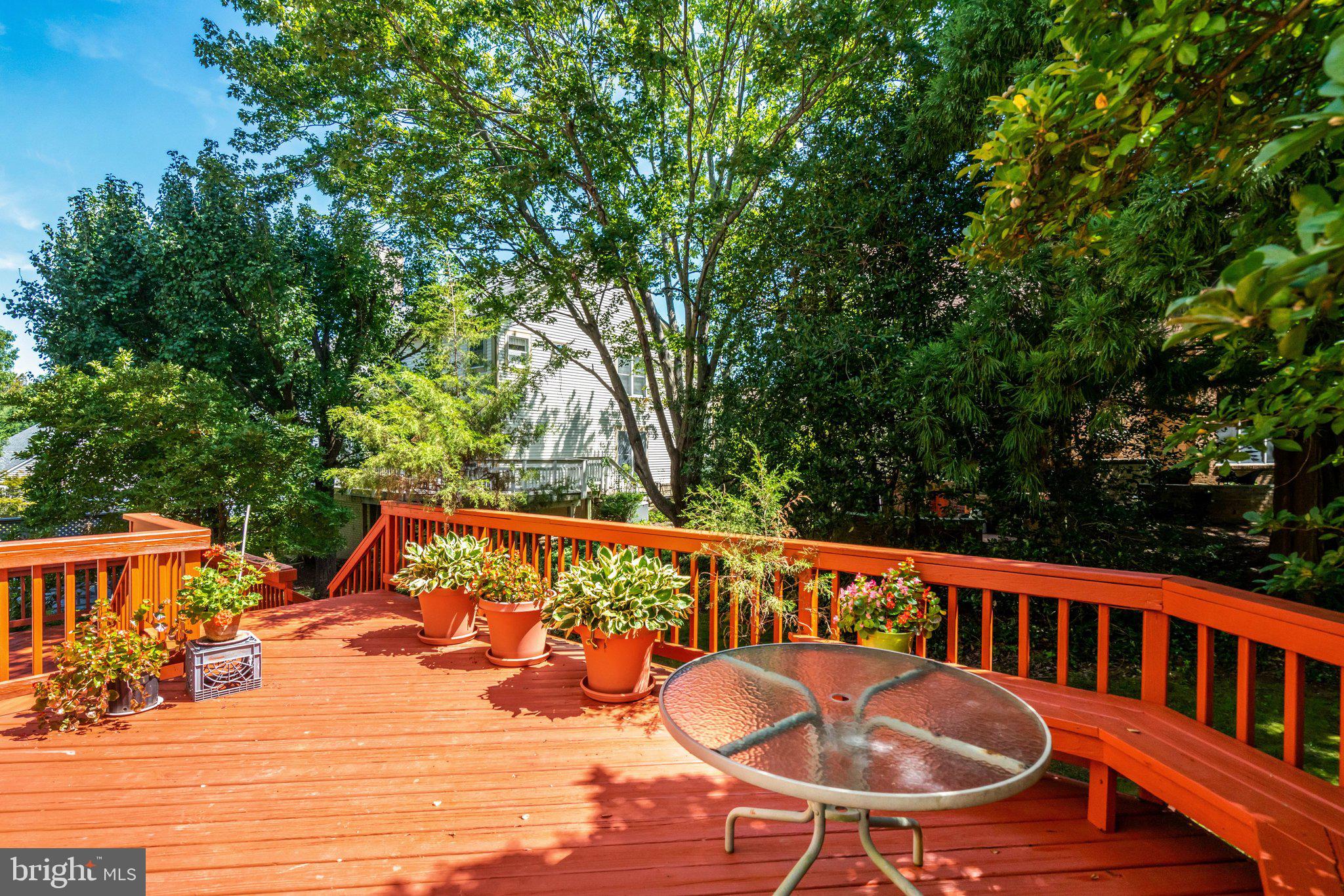 7520 WALNUT HILL LANE