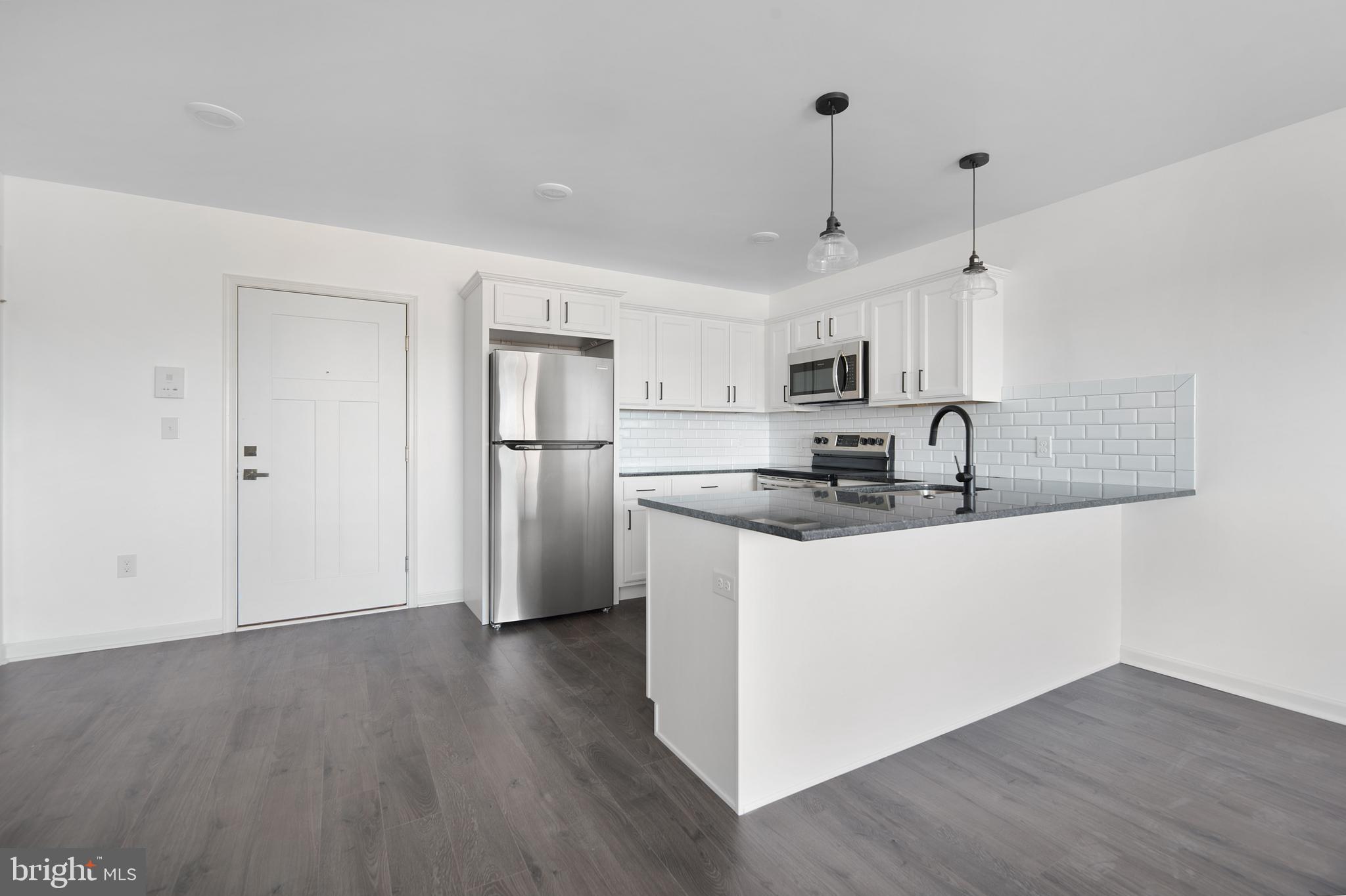 Available Now! Spacious and modern 1-bedroom apartment at The Onyx! Your new home is located in the heart of Roxborough, convenient to public transit, dining, shopping, major highways, and more. Enjoy stylish design with wood-inspired flooring, oversized windows, and high end fixtures throughout. Entertain with ease in your sizeable living/dining area and island kitchen with custom granite countertops and stainless steel appliances. Relax after a long day on our community roof deck, and stay fit with FREE gym access right across the street. Plus, your new home is 100% pet-friendly with NO FEES! This apartment home will not last - apply today!
