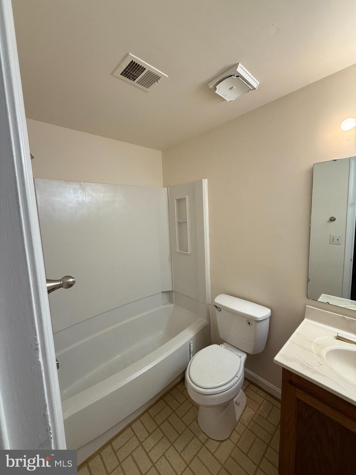 MONTCLAIR ST3 - Residential Lease