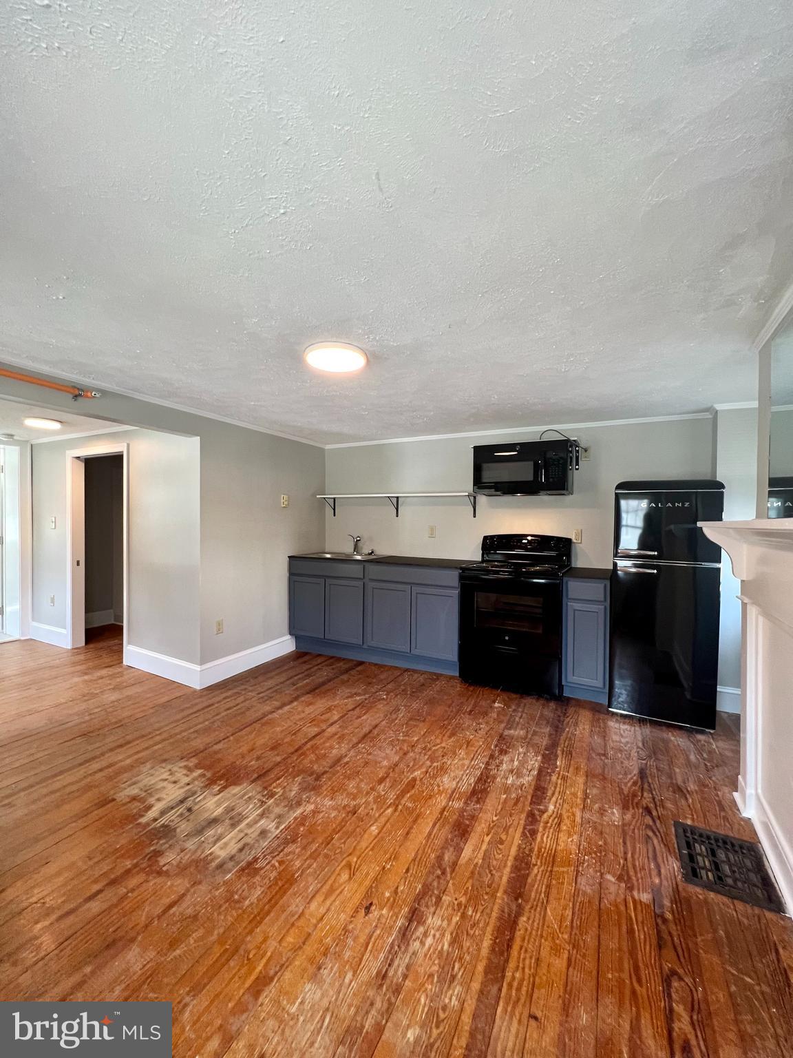 CHARLES TOWN - Residential Lease