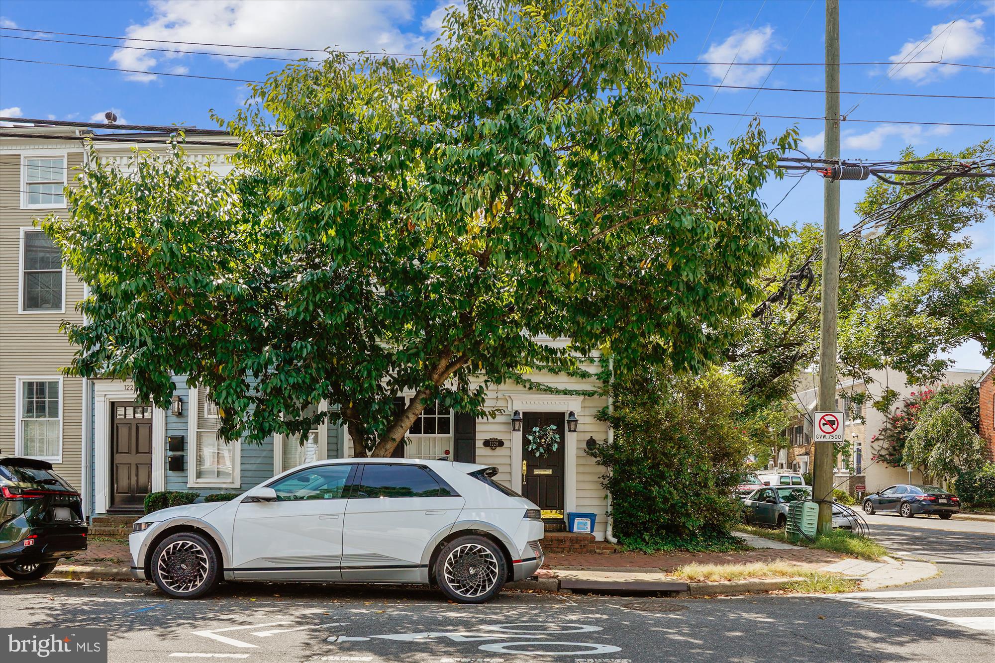 1228 PRINCE STREET