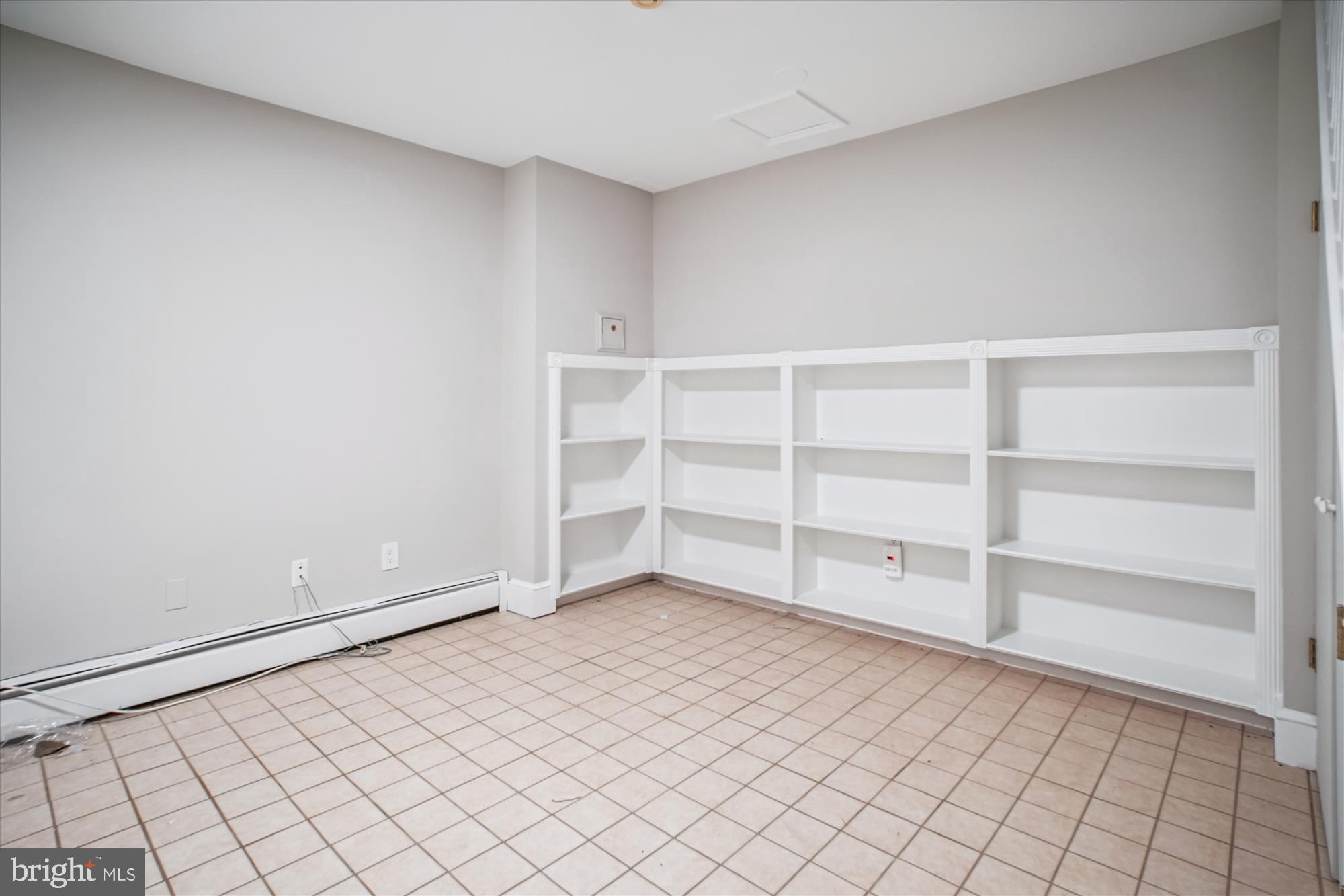 OLD TOWN - Residential Lease