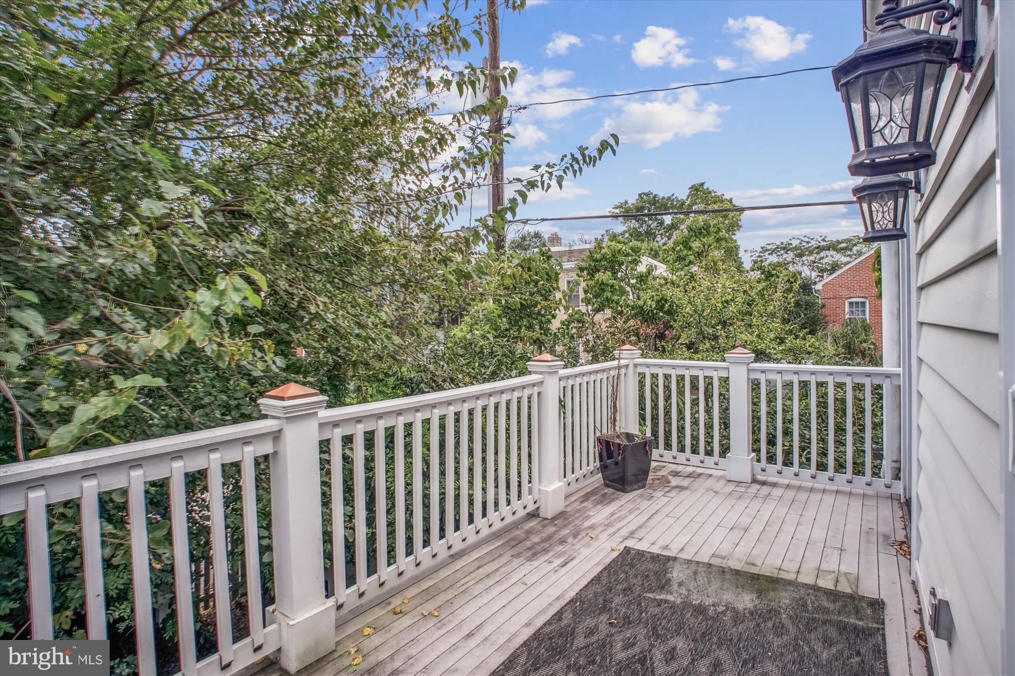 OLD TOWN - Residential Lease