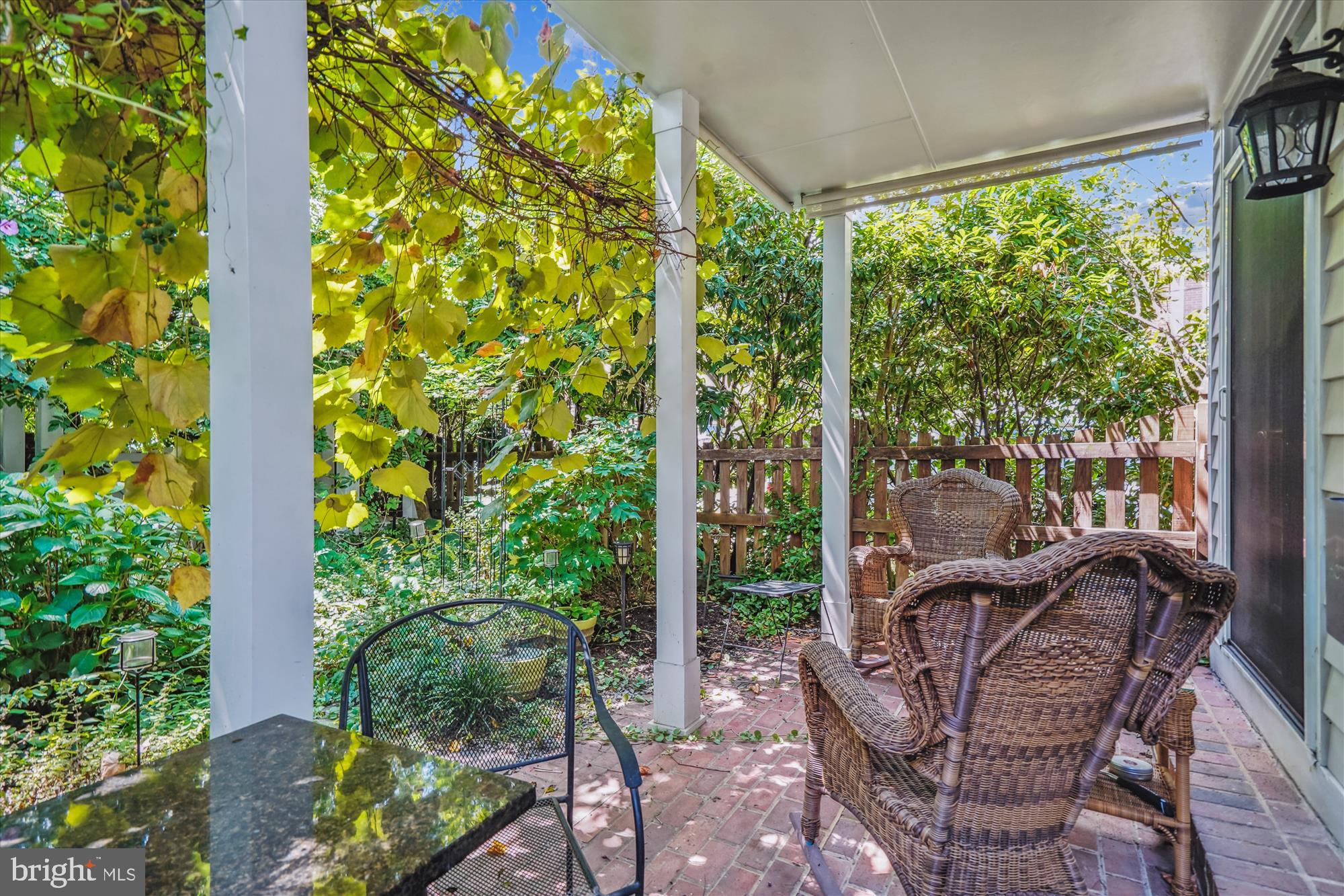 OLD TOWN - Residential Lease