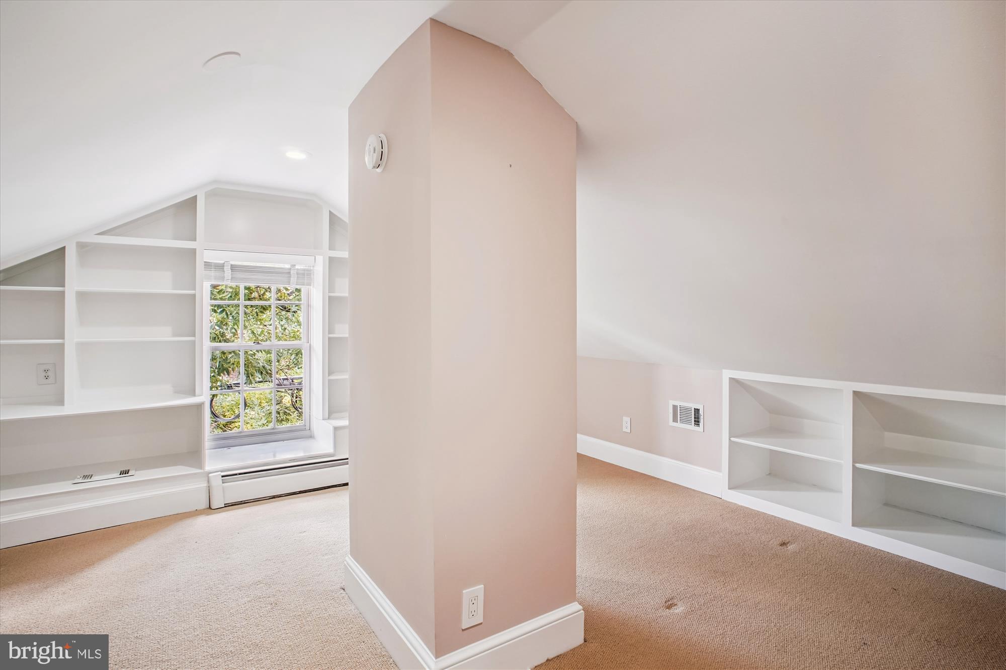 OLD TOWN - Residential Lease