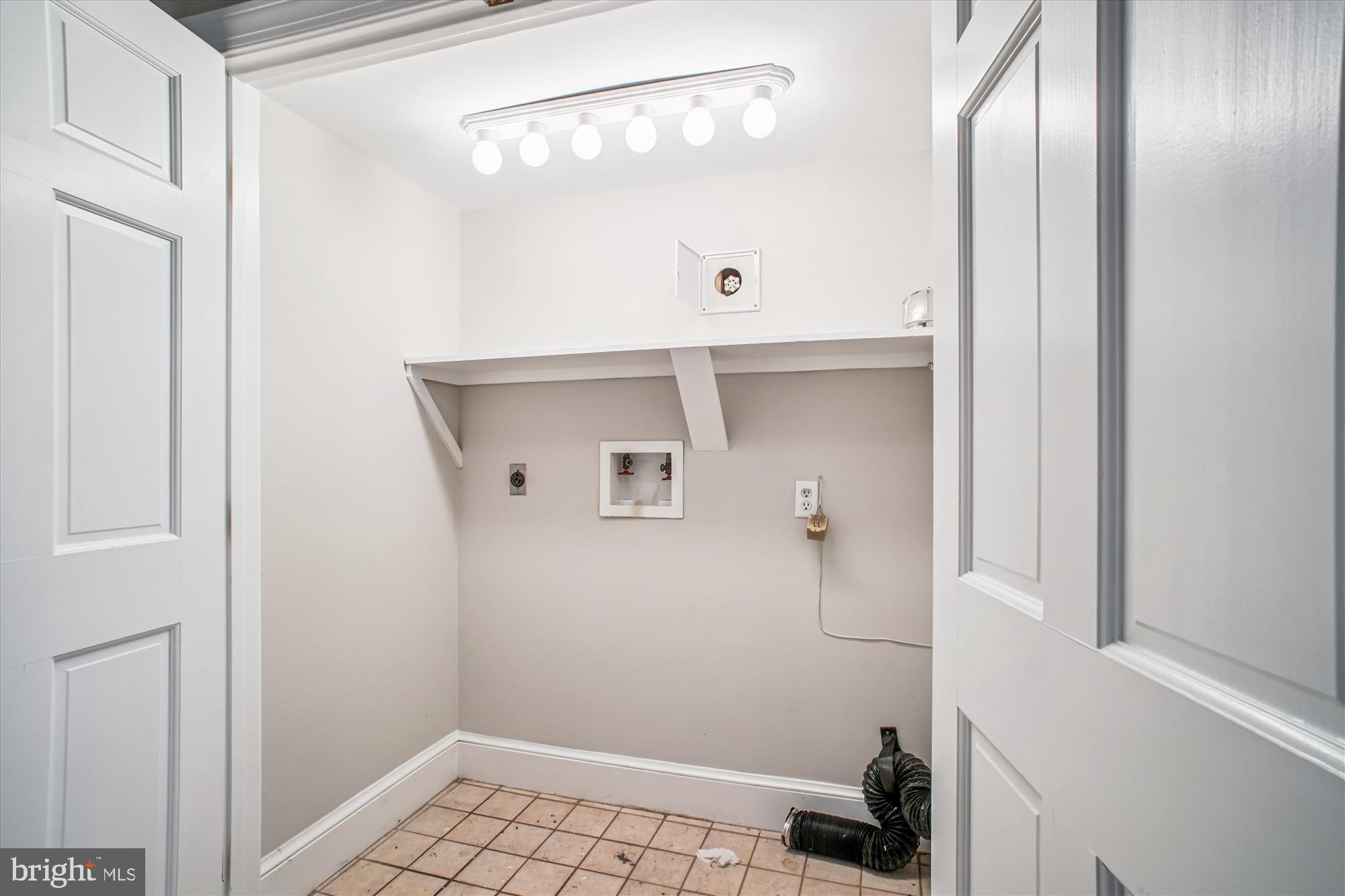 OLD TOWN - Residential Lease