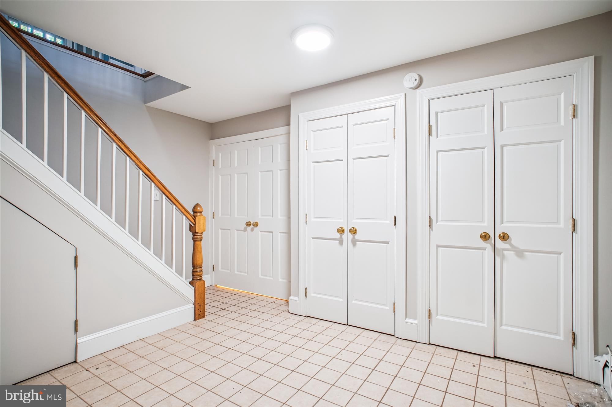 OLD TOWN - Residential Lease