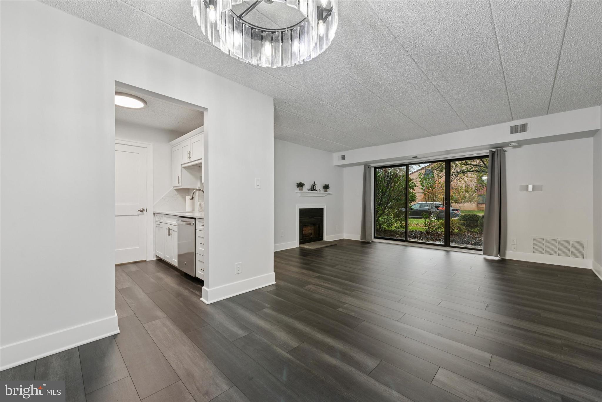 CHESTERBROOK - Residential Lease