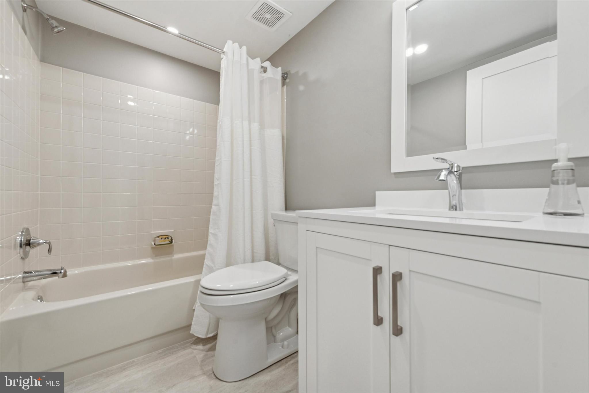 CHESTERBROOK - Residential Lease