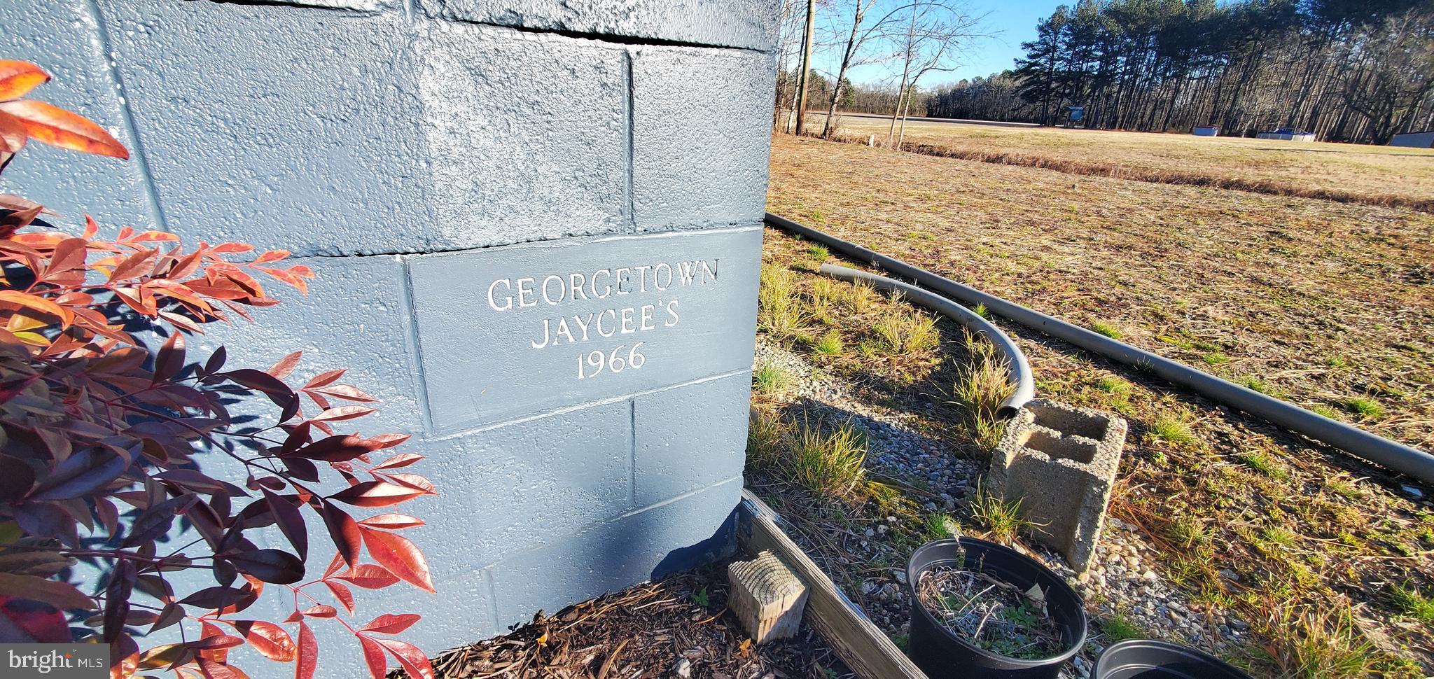 18793 DUPONT BOULEVARD