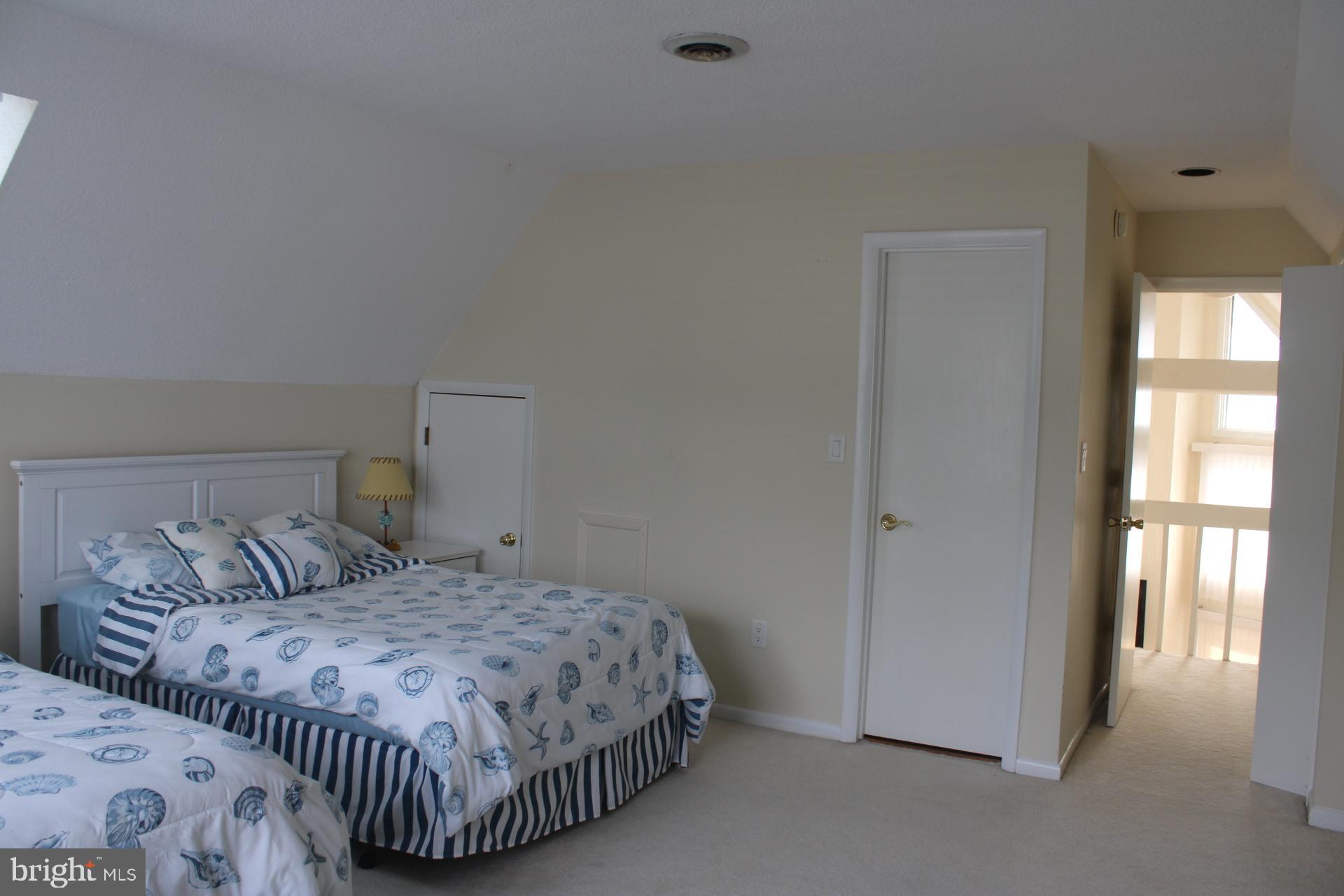 CAINE KEYS II - Residential