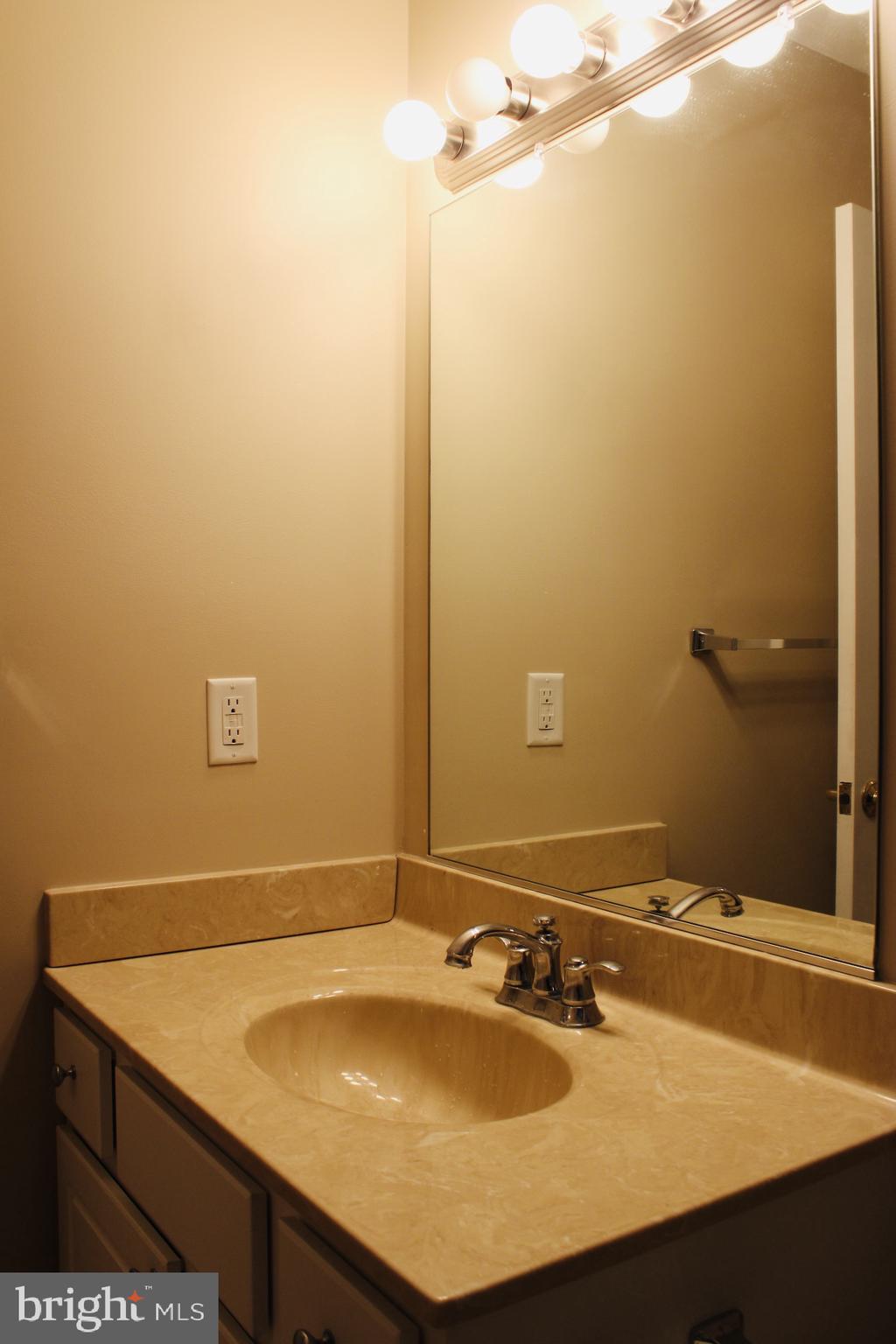 CAINE KEYS II - Residential