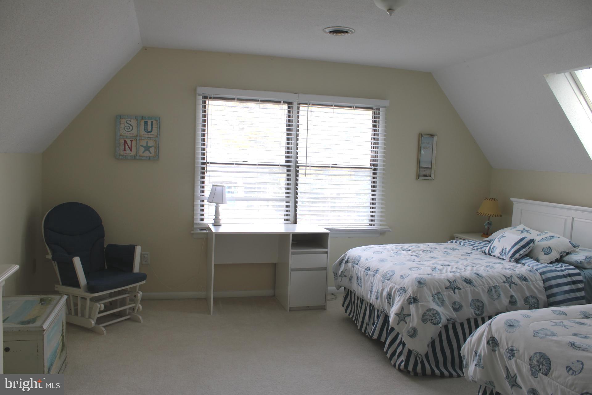 CAINE KEYS II - Residential