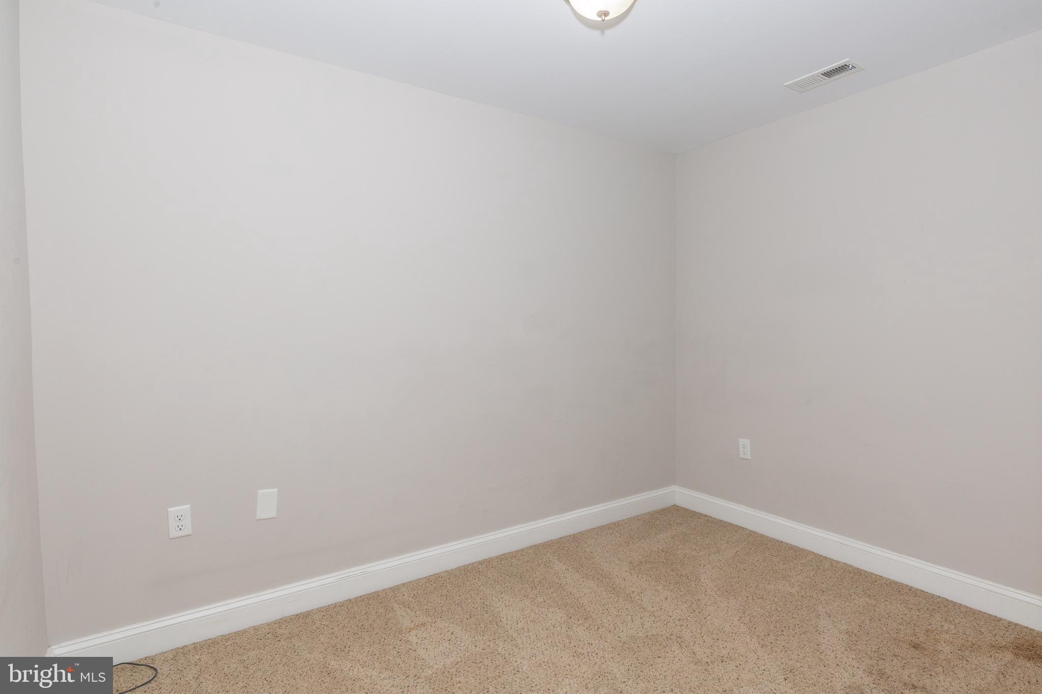 MARTINSBURG - Residential Lease