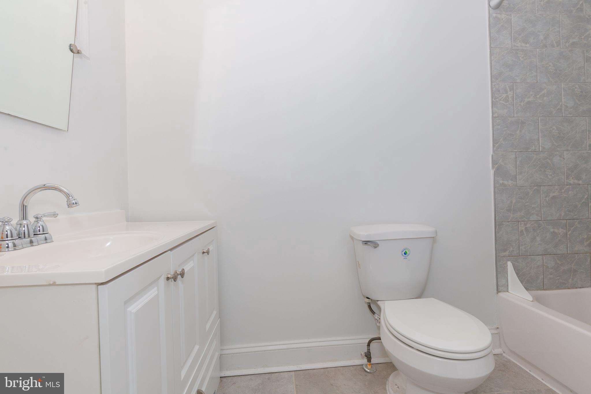 MARTINSBURG - Residential Lease