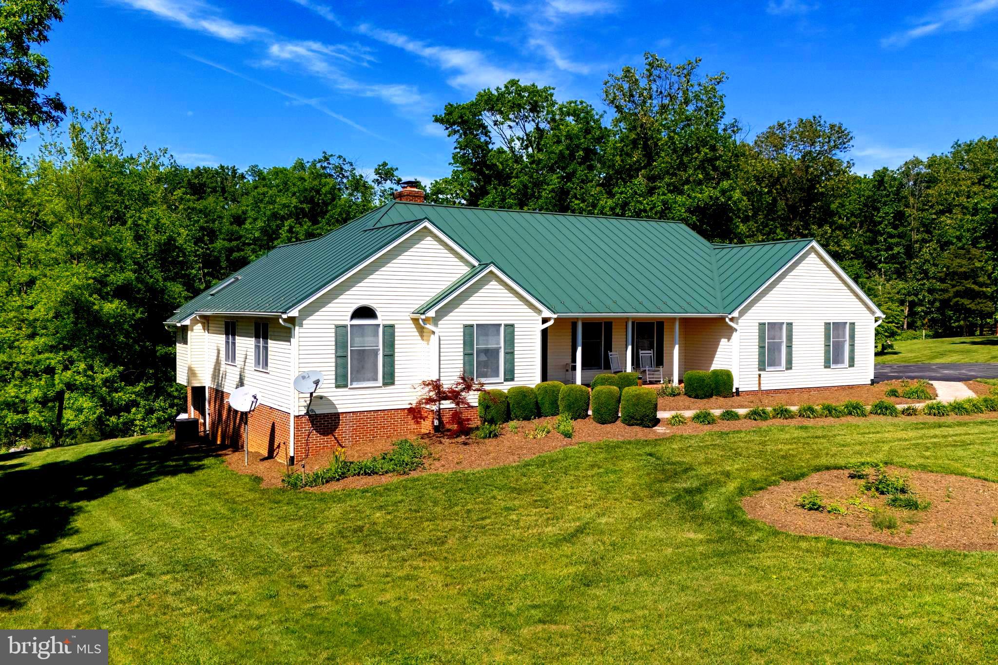 499 MONT VIEW LANE