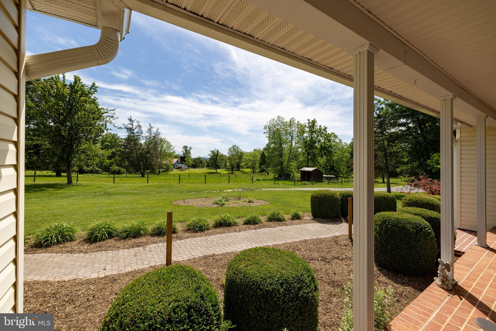 499 MONT VIEW LANE